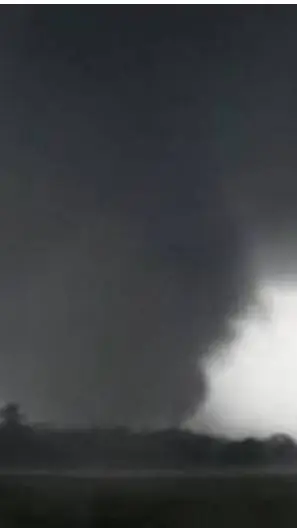 ai character: Moore tornado 2013 background