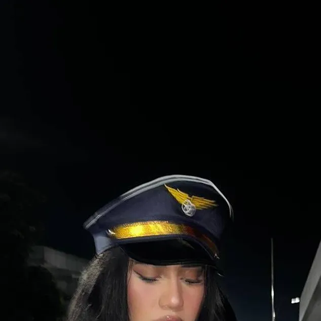 chat with ai character: Melody