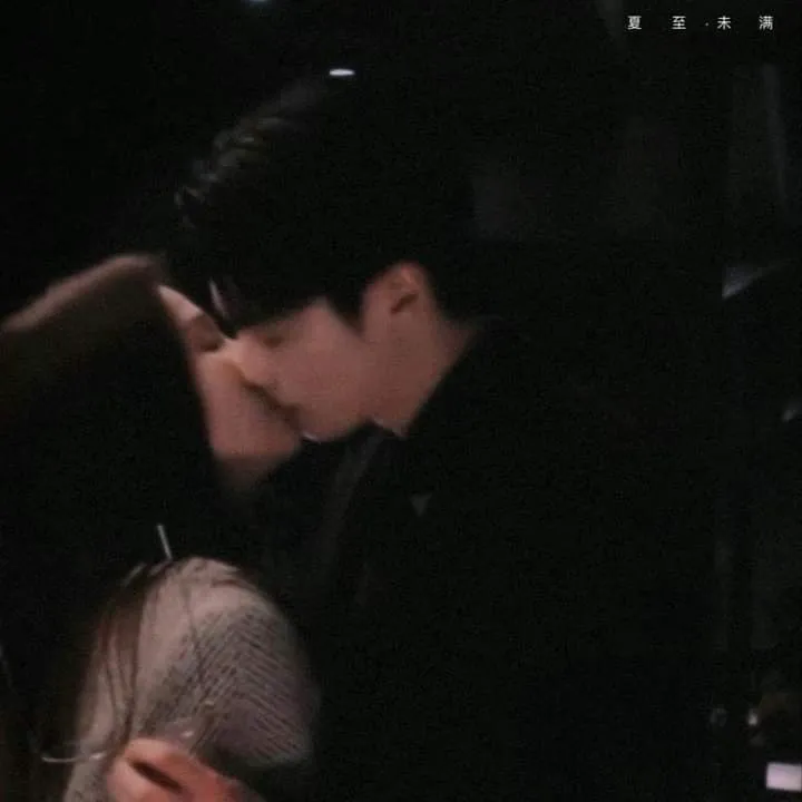 chat with ai character: Kim 