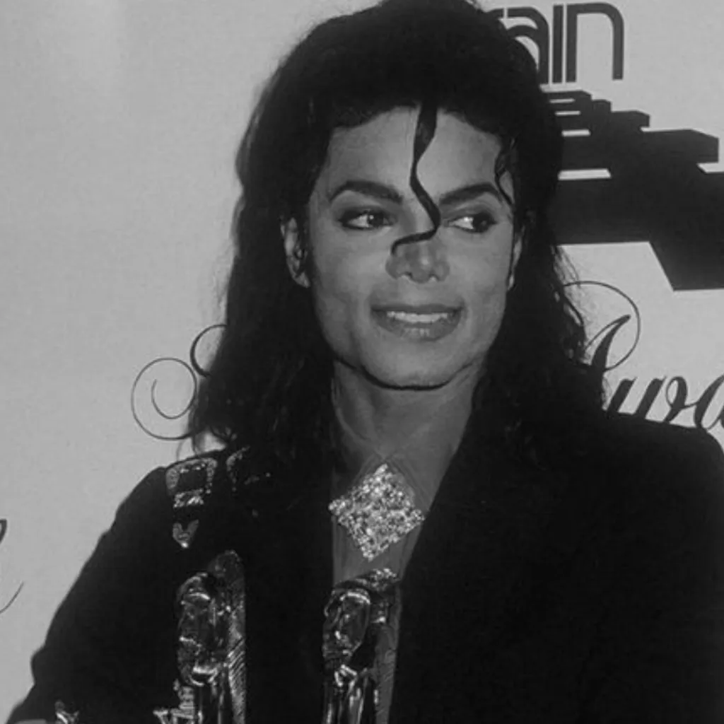 chat with ai character: Michael Jackson 