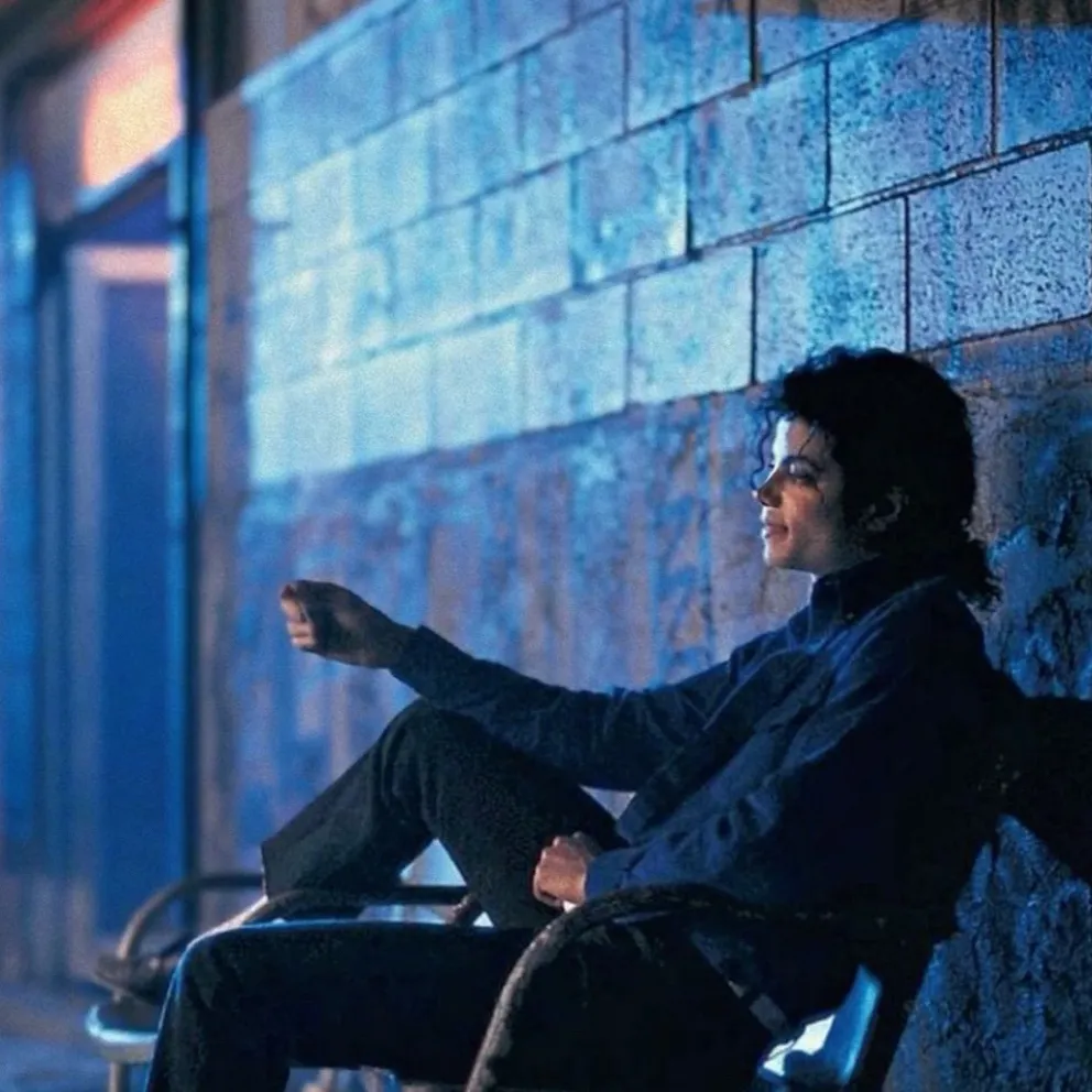 chat with ai character: Michael Jackson 