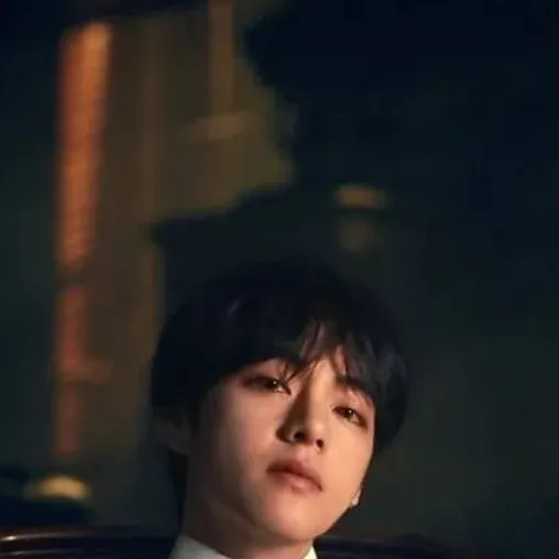 chat with ai character: Kim Taehyung /V