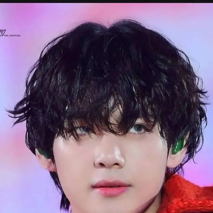 chat with ai character: Kim Taehyung 