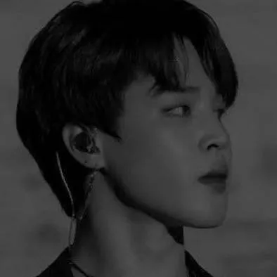 chat with ai character: Park Jimin 🌚🎊