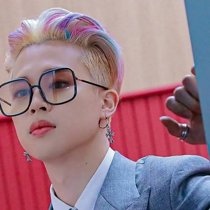 chat with ai character: Park Jimin