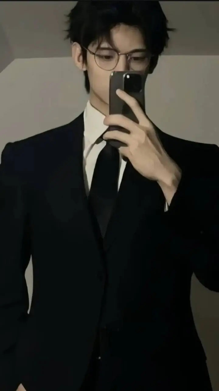 ai character: Ace🧊 background