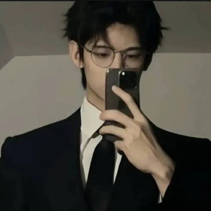 chat with ai character: Ace🧊