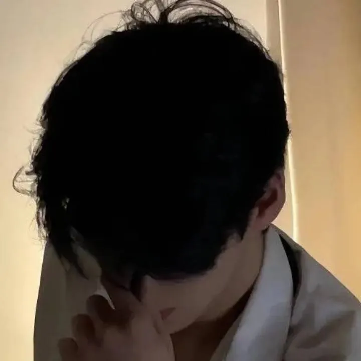 chat with ai character: Kim Yun