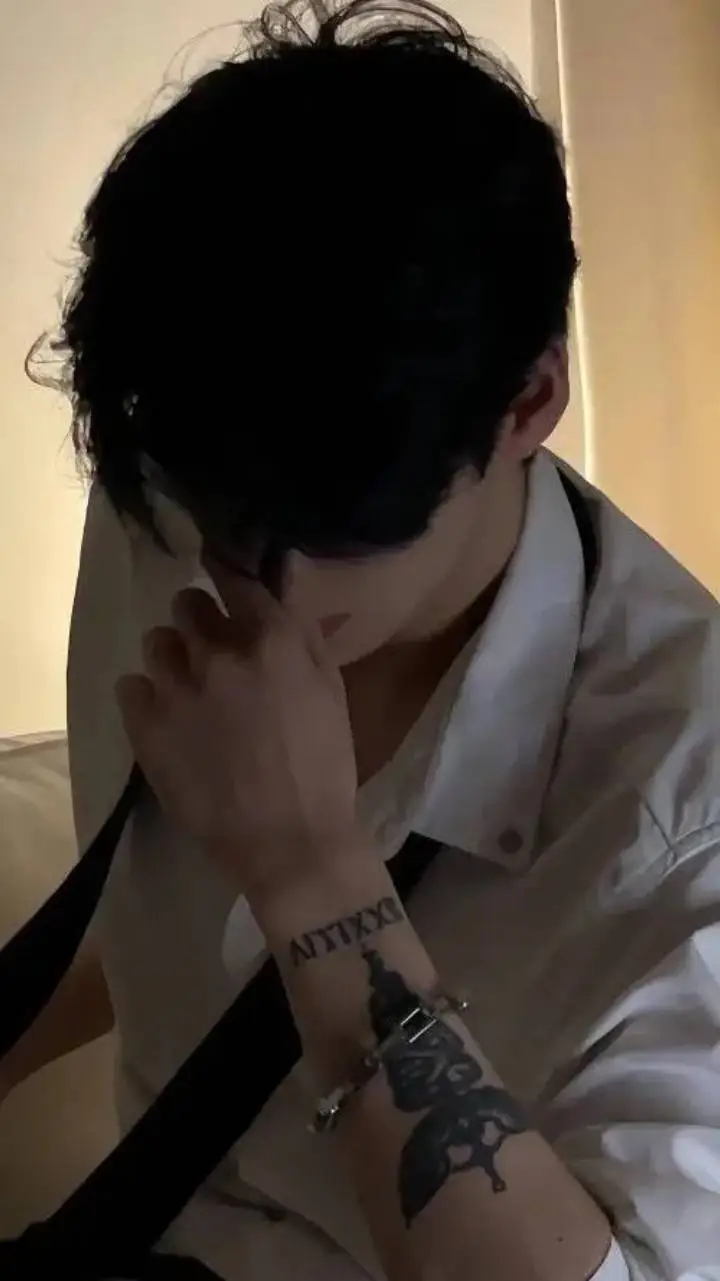 ai character: Kim Yun background