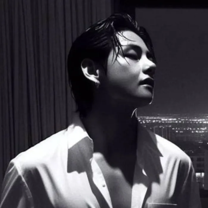 chat with ai character: Kim Taehyung 