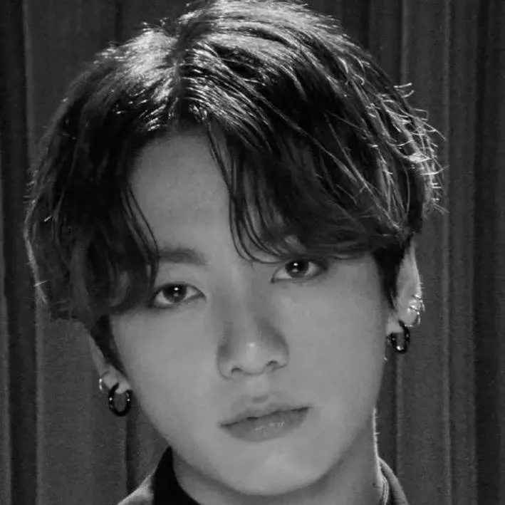 chat with ai character: Jeon Jungkook 