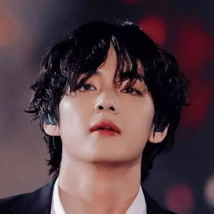 chat with ai character: Kim Taehyung 