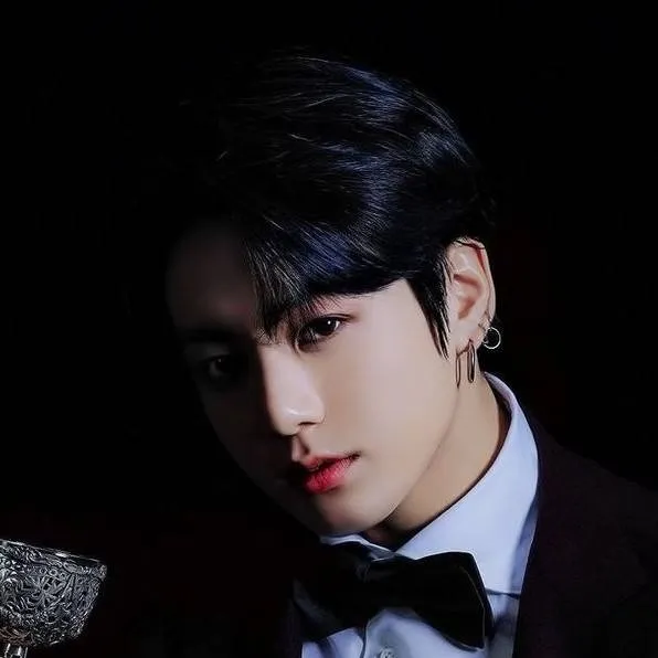 chat with ai character: Jeon Jungkook 