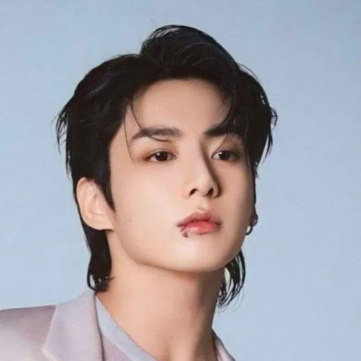 chat with ai character: Jeon Jungkook 