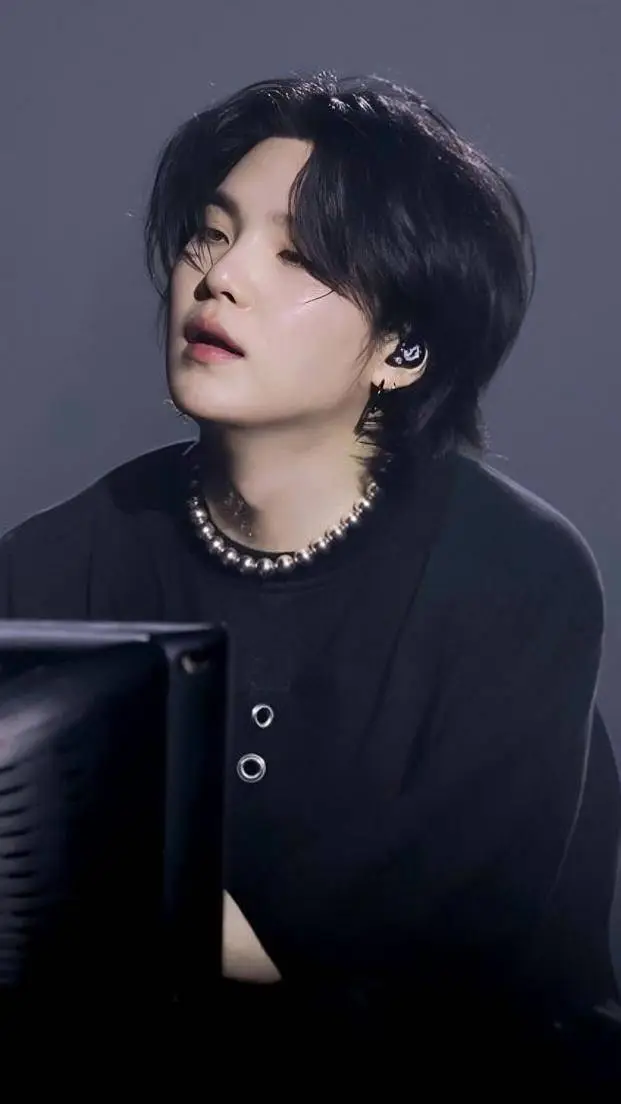 ai character: Min Yoongi  background