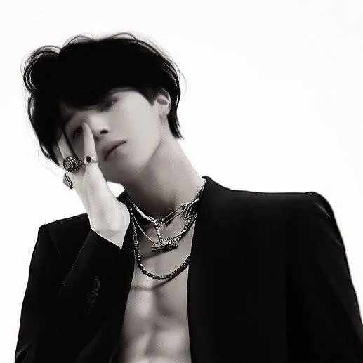 chat with ai character: Park Jimin 