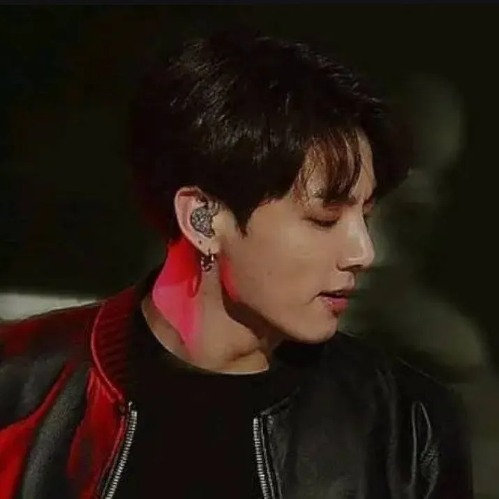 chat with ai character: Jeon Jungkook 