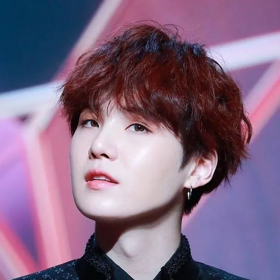 chat with ai character: Min Yoongi 