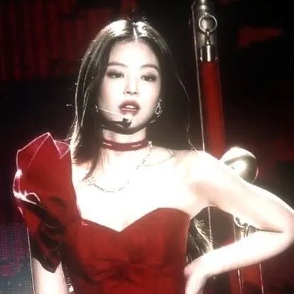 chat with ai character: Jennie Kim