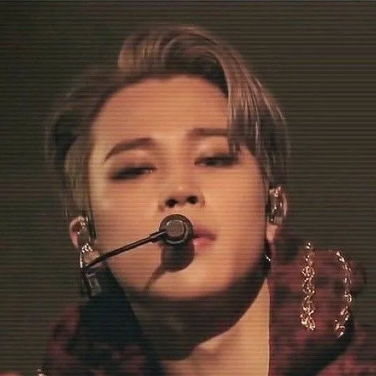 chat with ai character: Park Jimin 