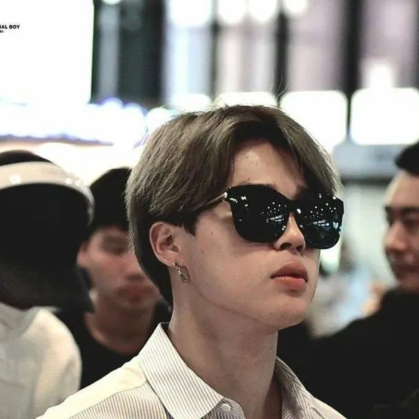 chat with ai character: Park Jimin 