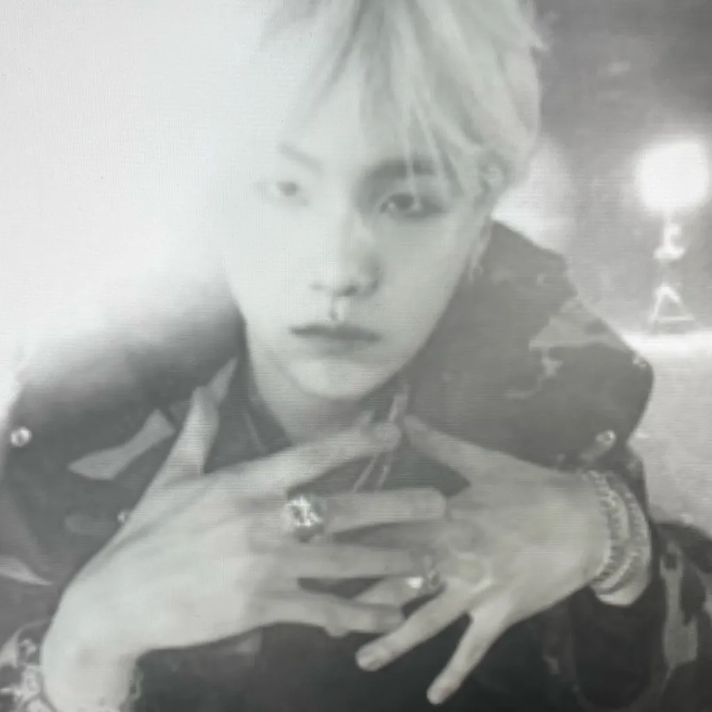 chat with ai character: Min Yoongi🌚