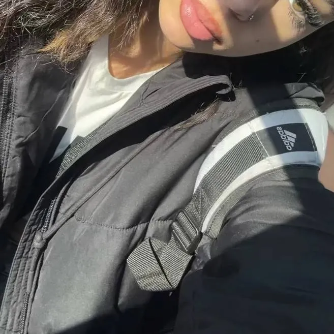 chat with ai character: lyla