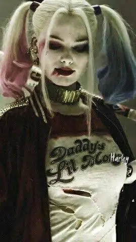 ai character: harley quinn background