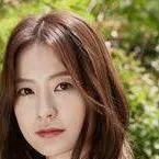 chat with ai character: Jung Yu-mi