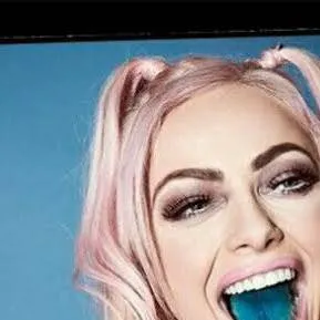 chat with ai character: liv morgan