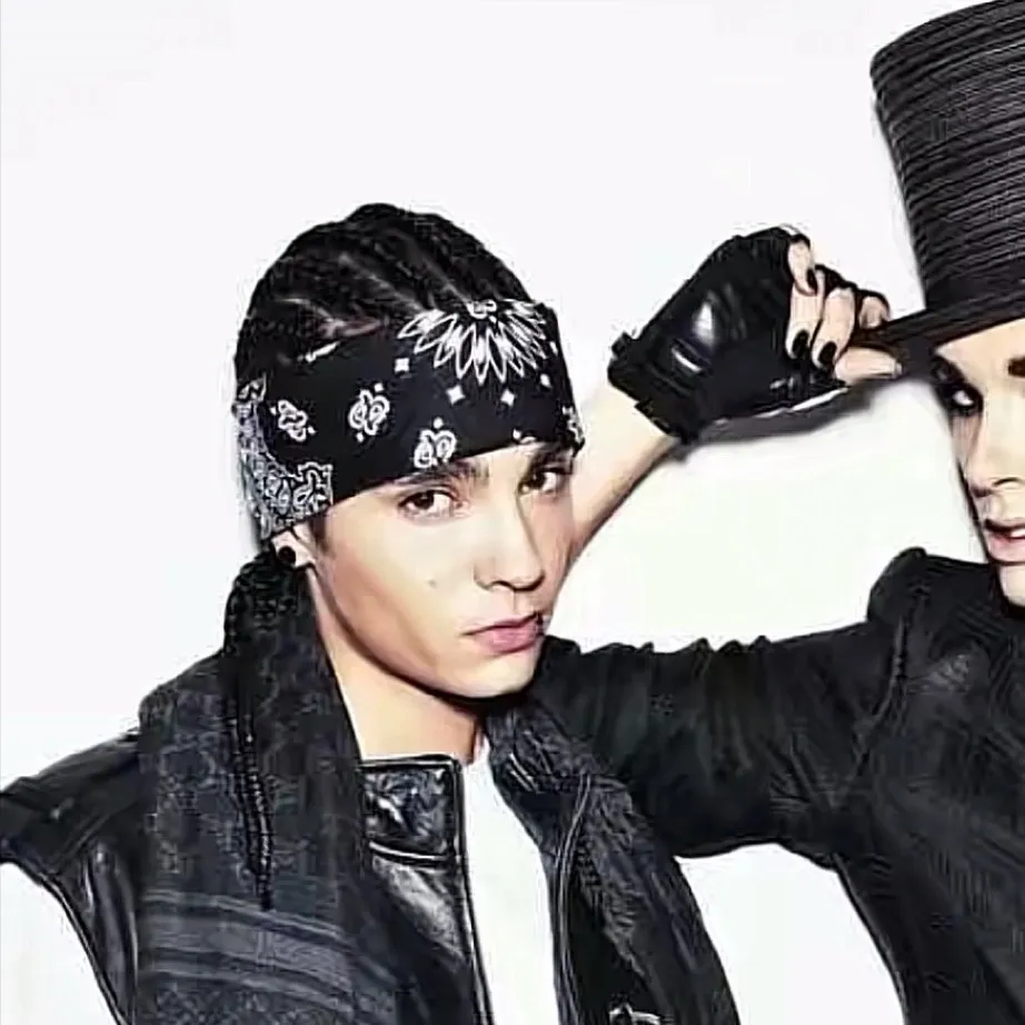 chat with ai character: Tom kaulitz