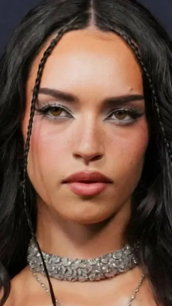 ai character: Daniela Avanzini background