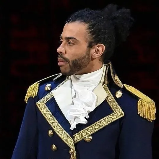 chat with ai character: 🥖~LAFAYETTE~🥖