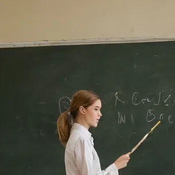 chat with ai character: School 