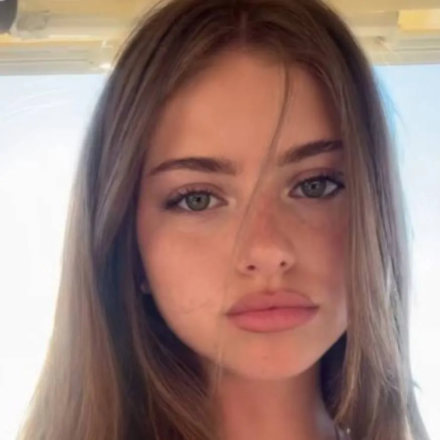 chat with ai character: Aingsley Boyle