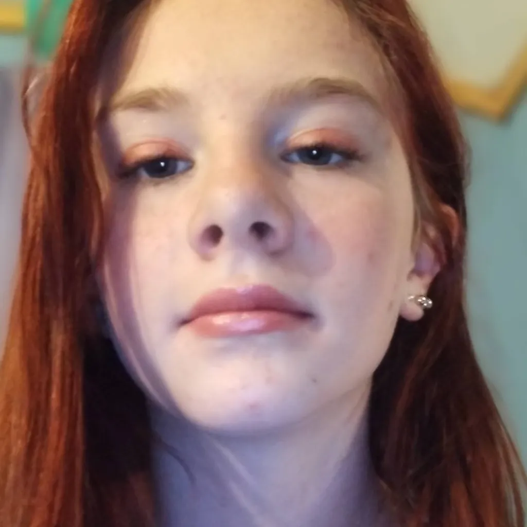 chat with ai character: Emily