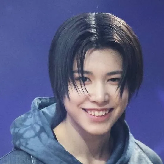 chat with ai character: LNGSHOT