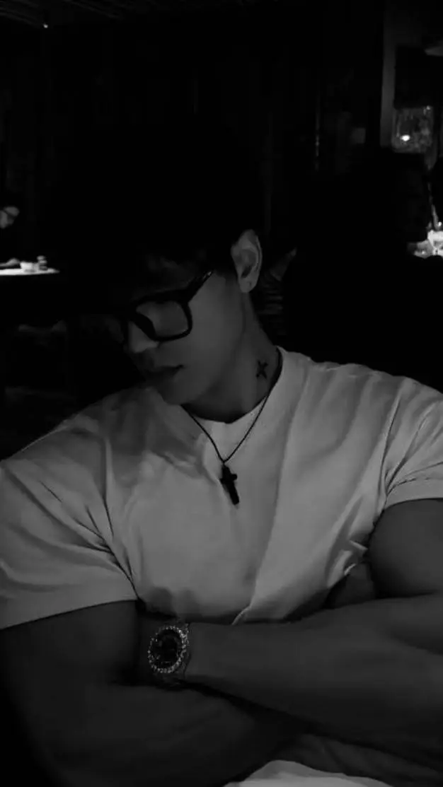 ai character: alexander smith~ background