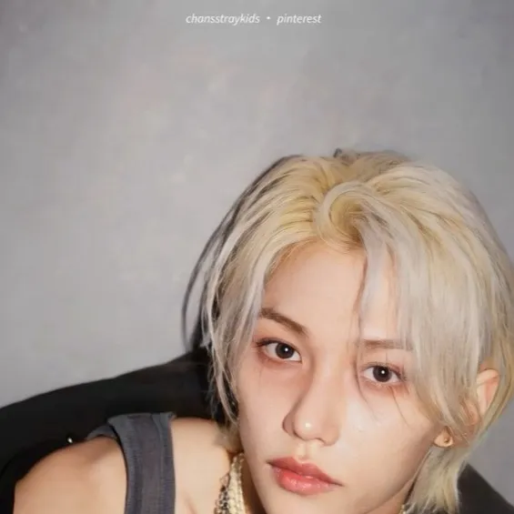 chat with ai character: Felix Lee