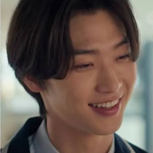 chat with ai character: {~Minho~}