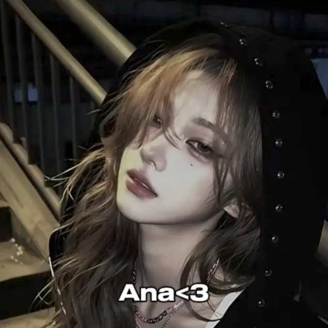 chat with ai character: Ana<3
