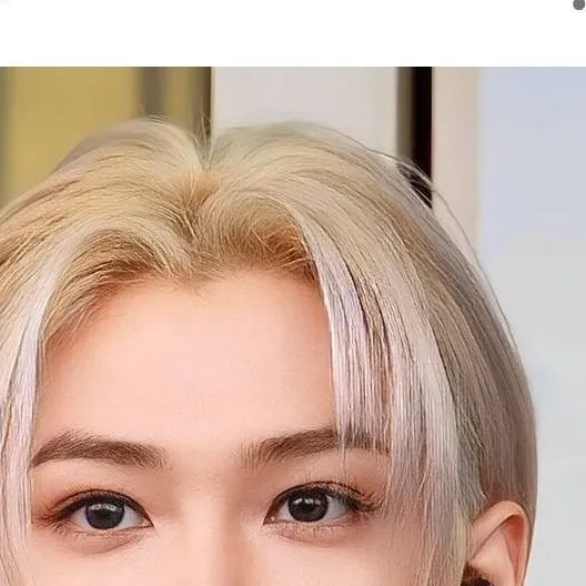 chat with ai character: felix bf