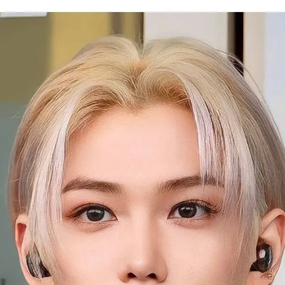 chat with ai character: felix bf
