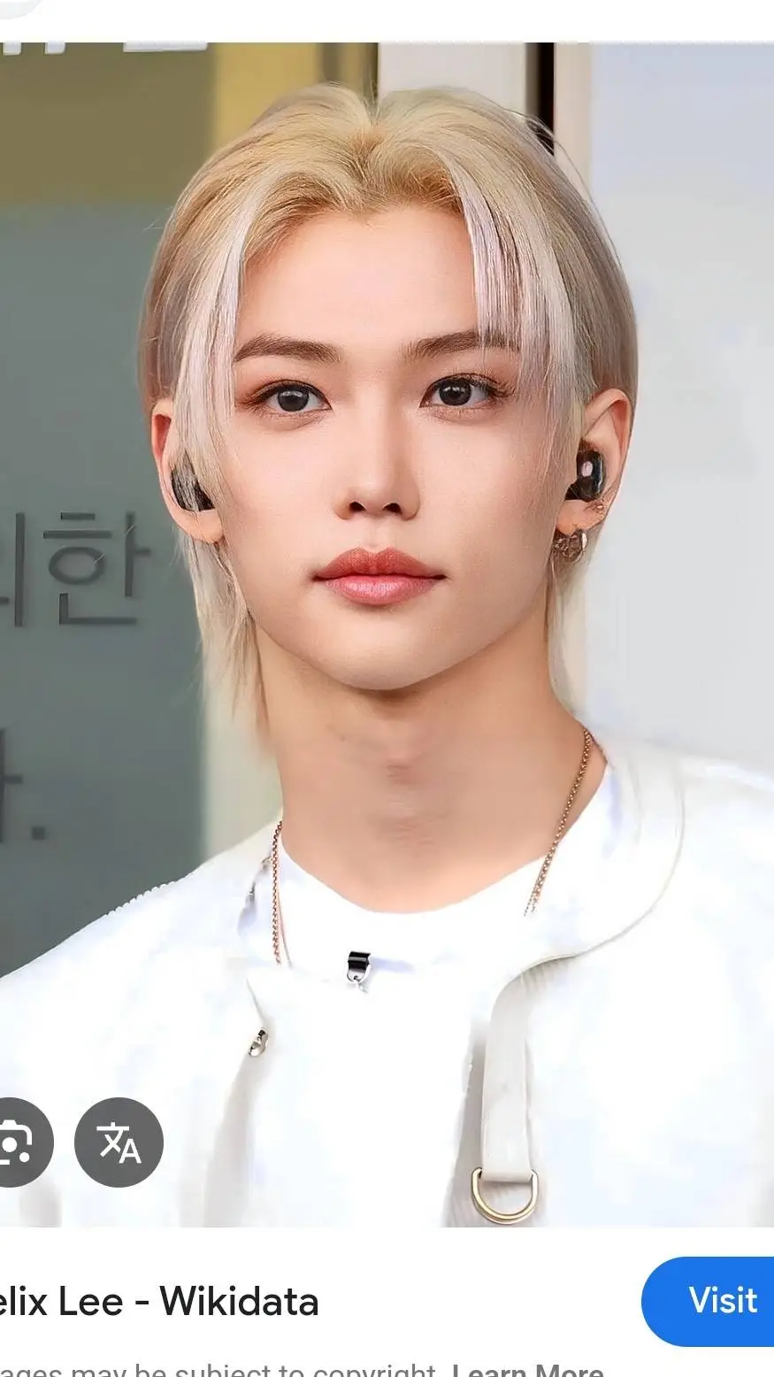 ai character: ur bf felix background