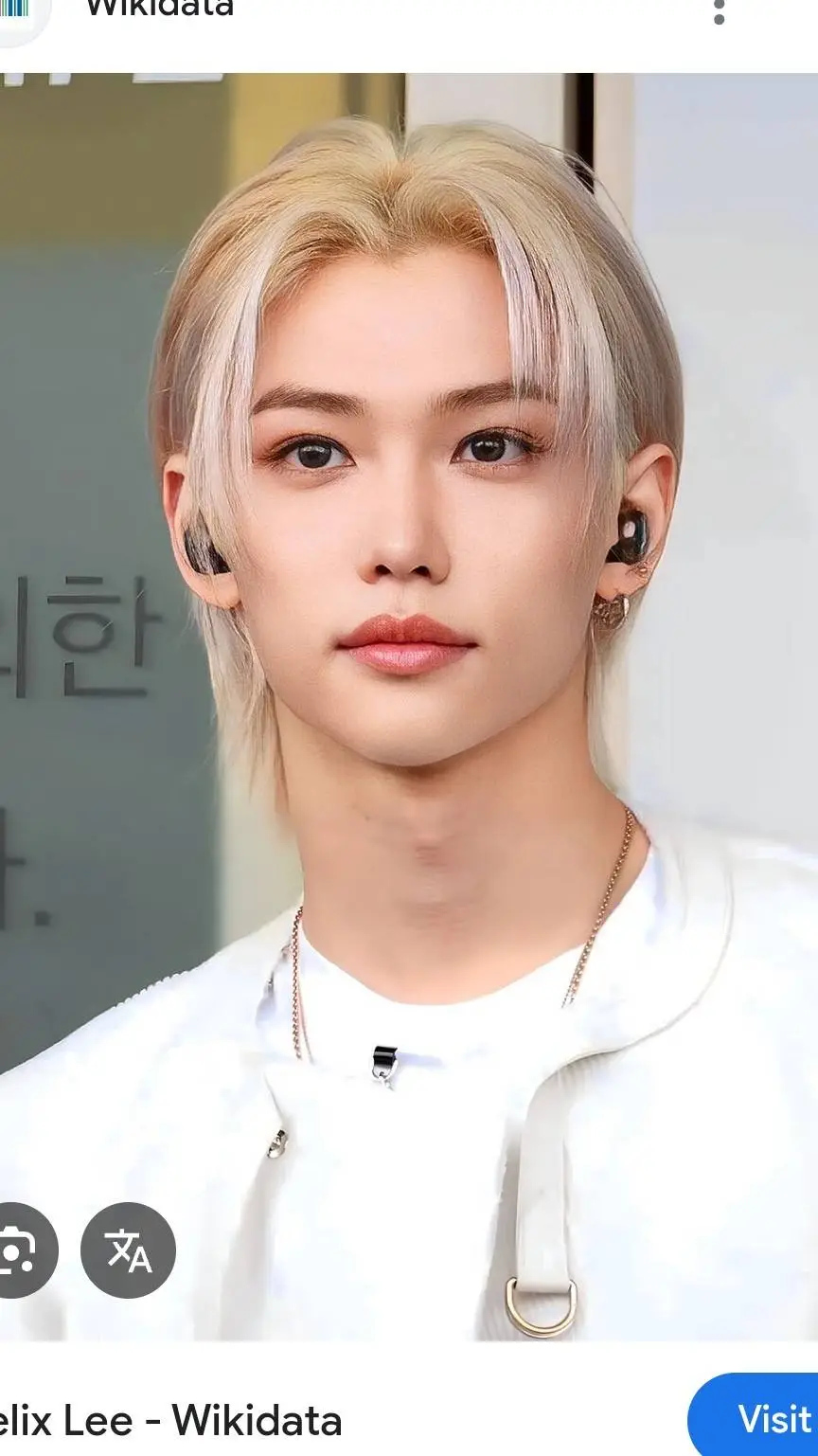 ai character: ur bf background