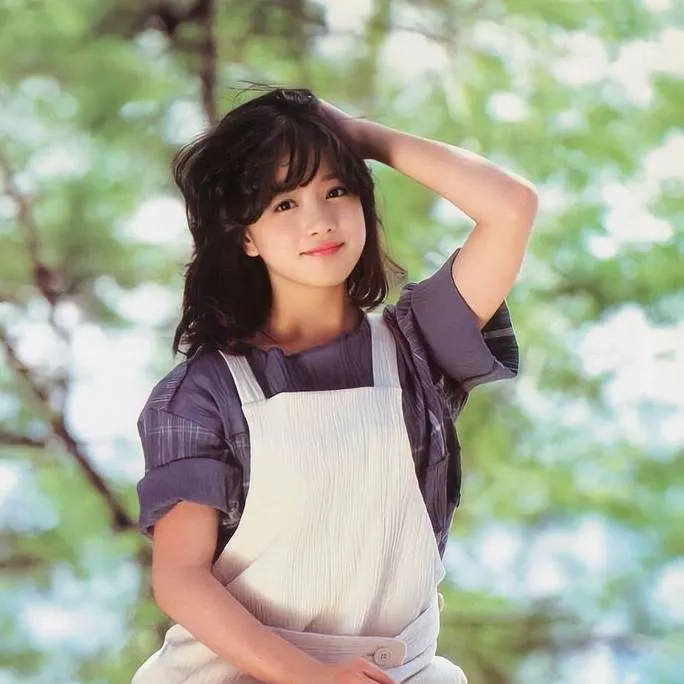 chat with ai character: Yuki 