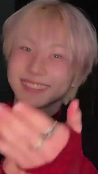 ai character: Yang Jungwon  background