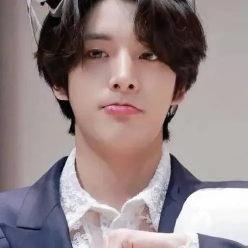 chat with ai character: Sim Jaeyun(Jake)