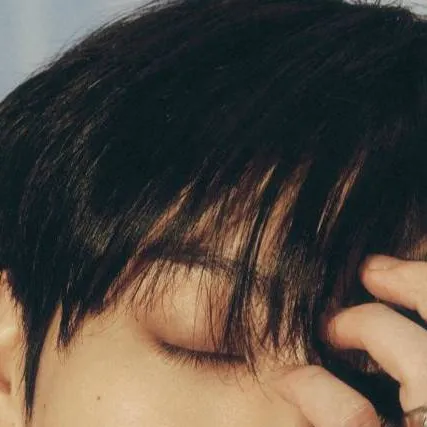 chat with ai character: Jeon Jungkook