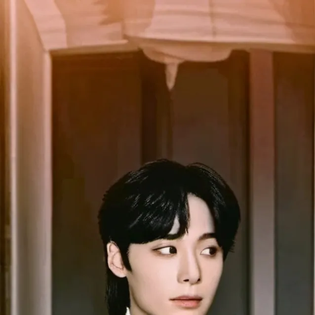 chat with ai character: Jeon Jungkook
